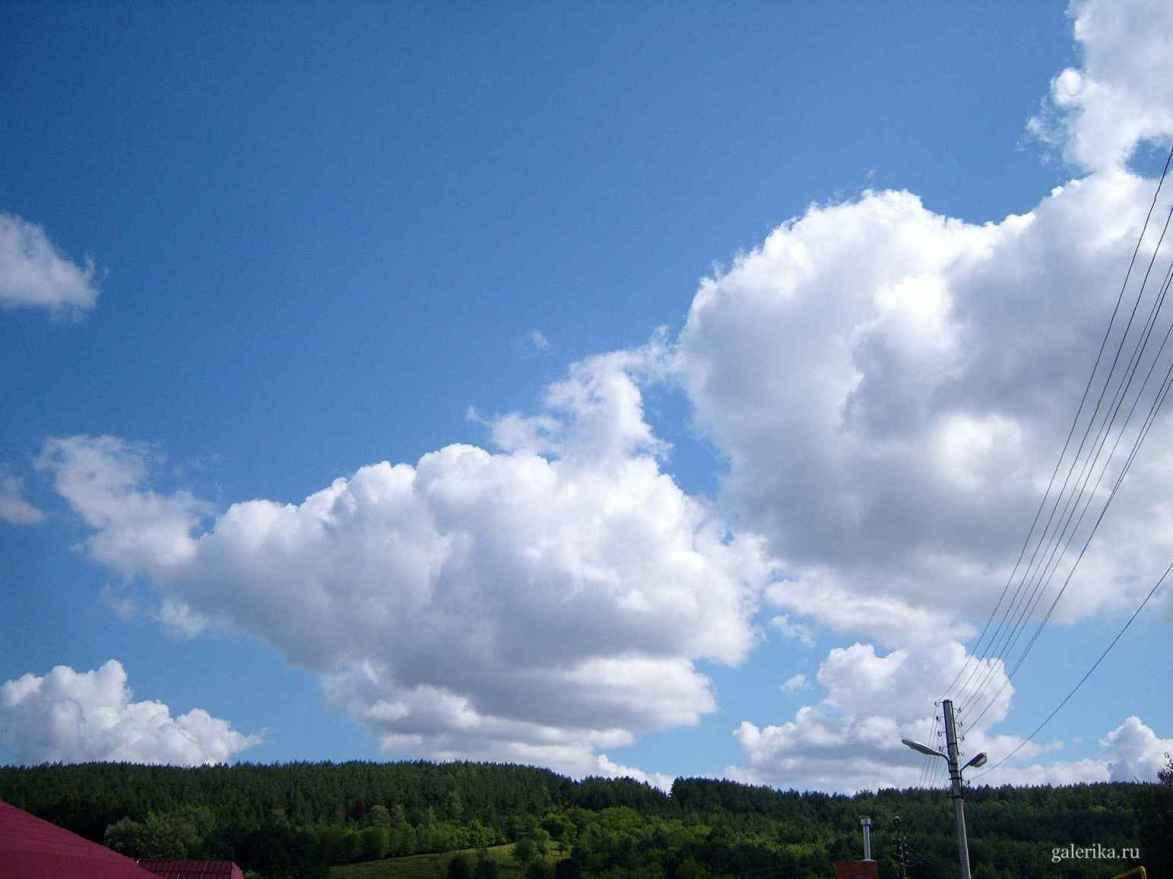 Облака над горой Крутышкой.